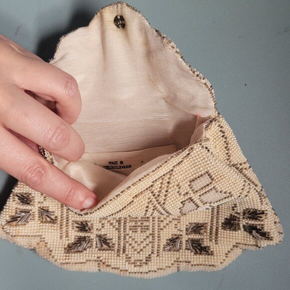 1940's Cream Beaded Purse - Picture 2 of 4